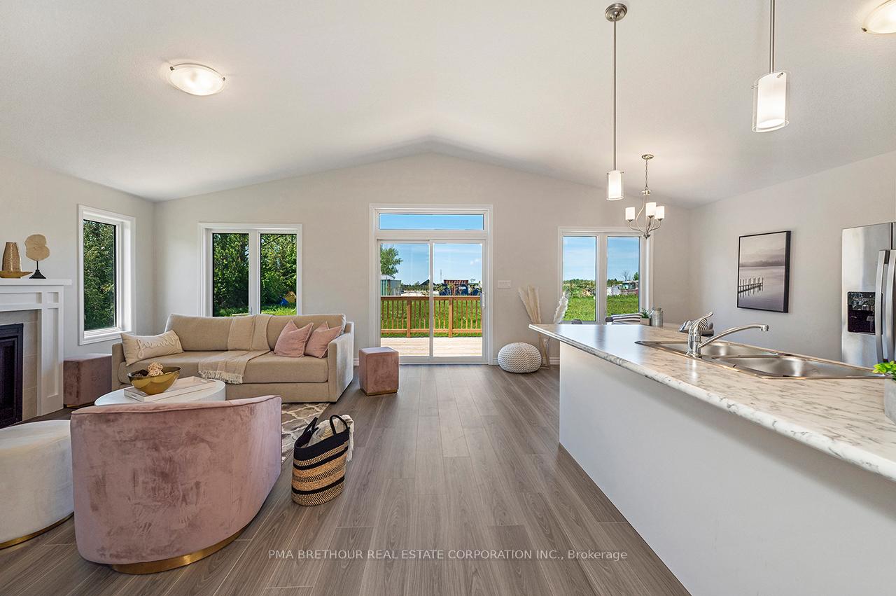 Photo 15 of 21 Bluffs View Boulevard, Ashfield-Colborne-Wawanosh, Colborne — HOMEH