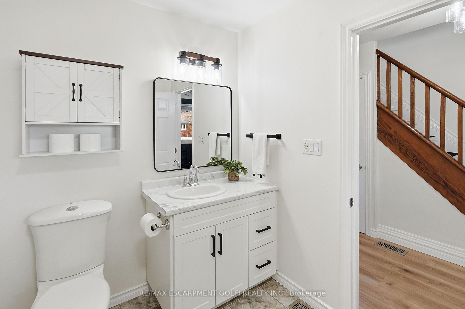 Photo 4 of 518 Hill Street, Welland, Lincoln/Crowland — HOMEH