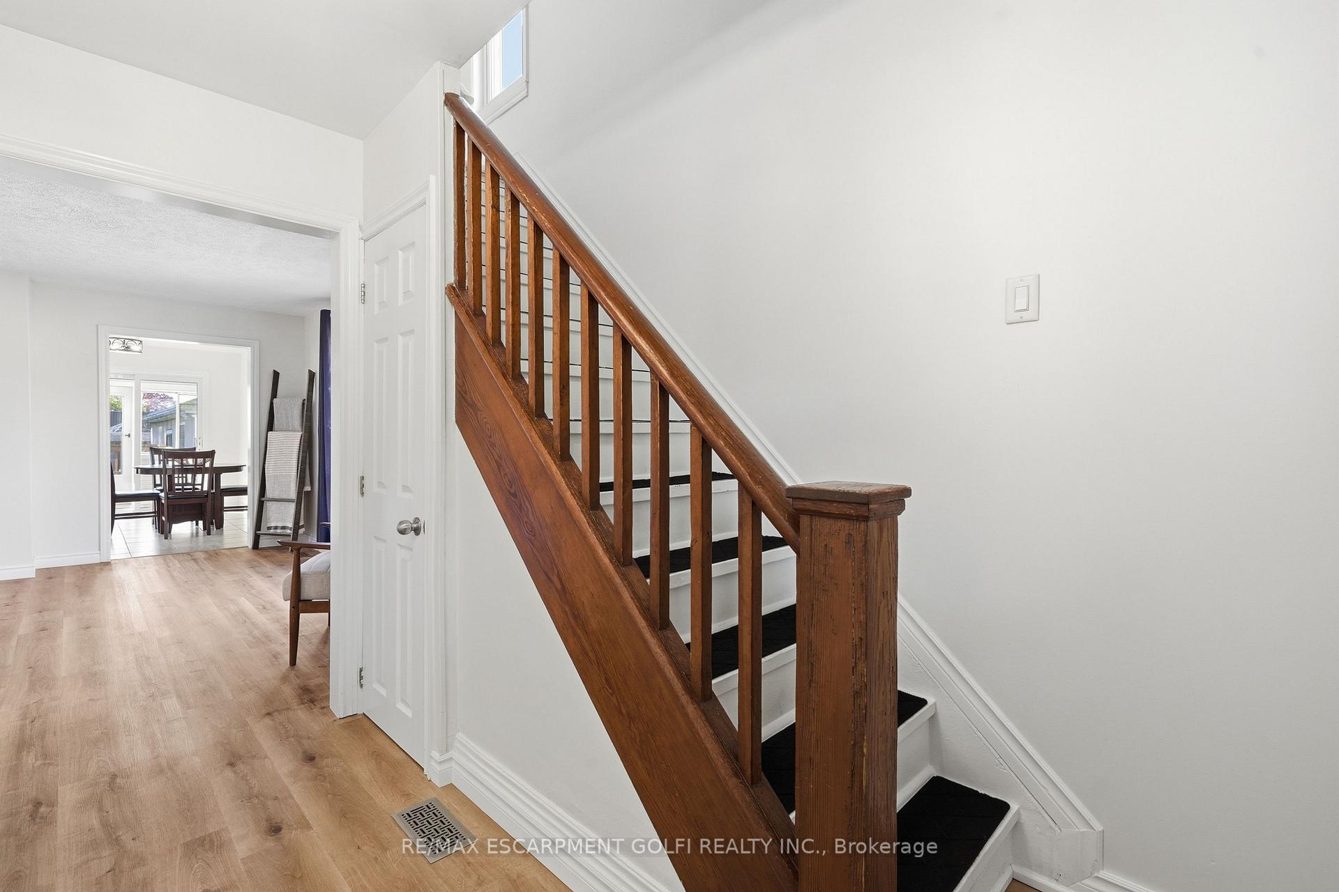 Photo 5 of 518 Hill Street, Welland, Lincoln/Crowland — HOMEH