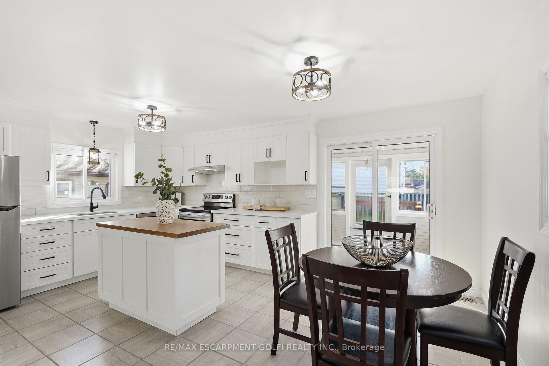 Photo 10 of 518 Hill Street, Welland, Lincoln/Crowland — HOMEH
