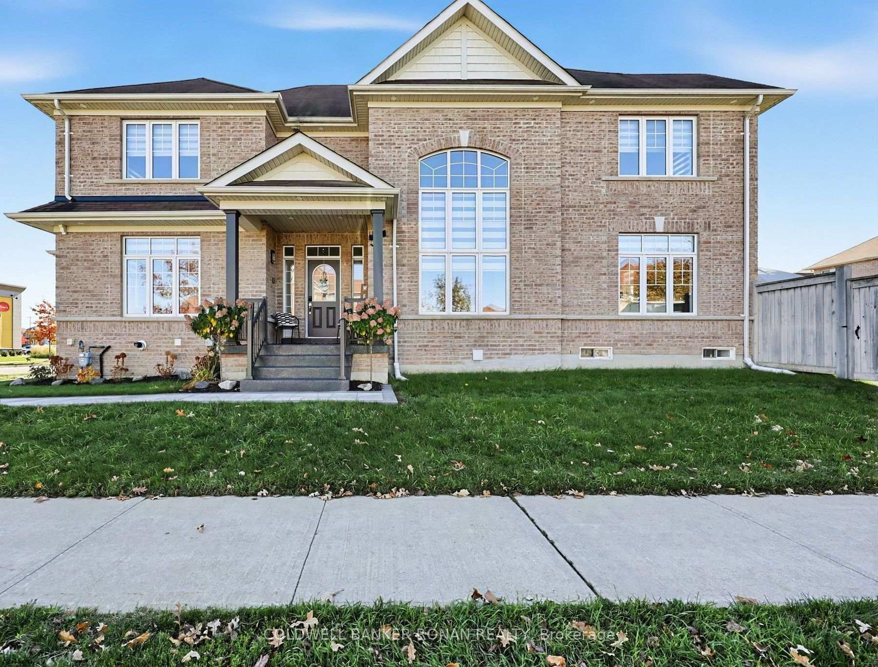 Photo 1 of 16 Hawke Crescent, New Tecumseth, Tottenham — HOMEH
