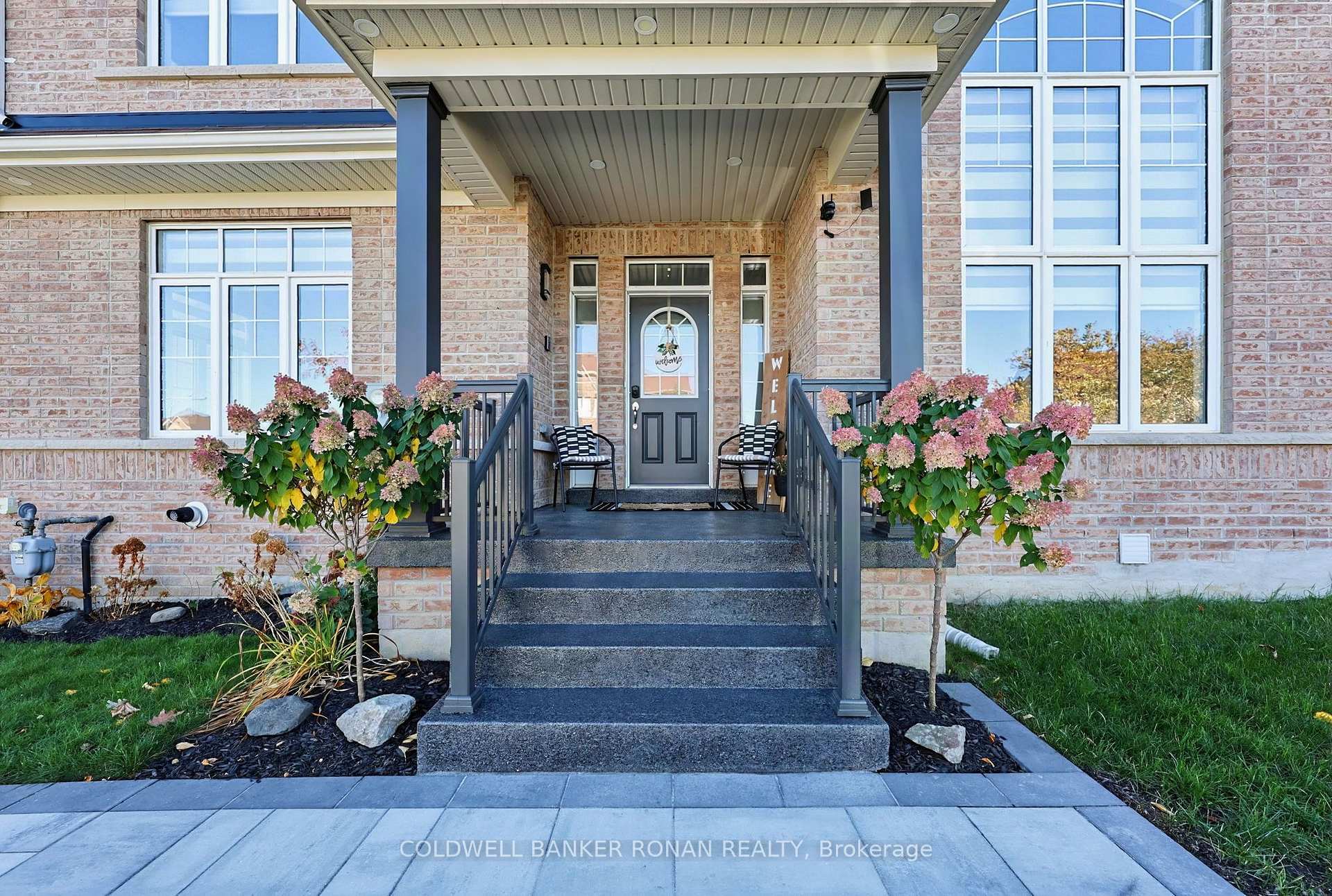 Photo 2 of 16 Hawke Crescent, New Tecumseth, Tottenham — HOMEH