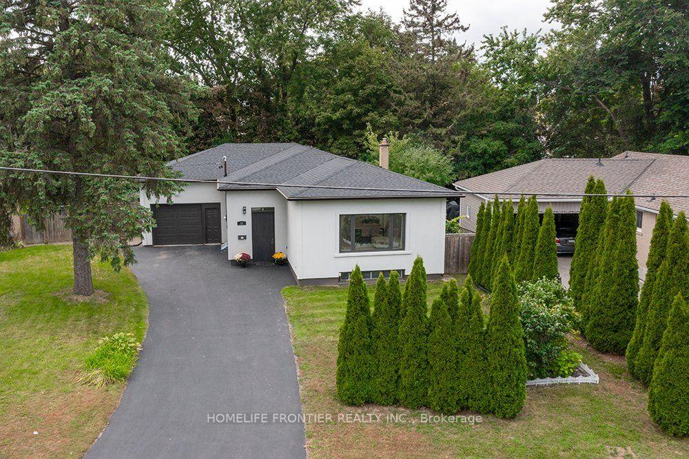Photo 3 of 32 Davidson Road, Aurora, Aurora Highlands — HOMEH
