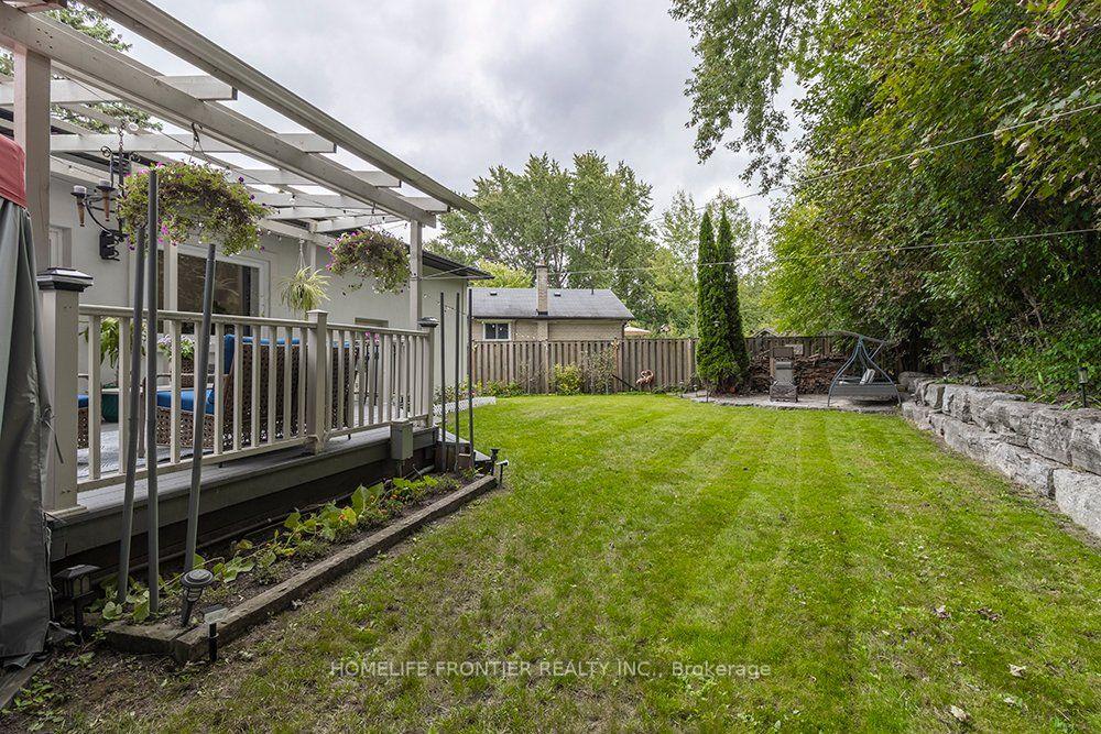 Photo 9 of 32 Davidson Road, Aurora, Aurora Highlands — HOMEH