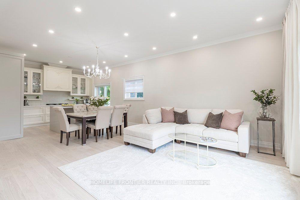 Photo 12 of 32 Davidson Road, Aurora, Aurora Highlands — HOMEH