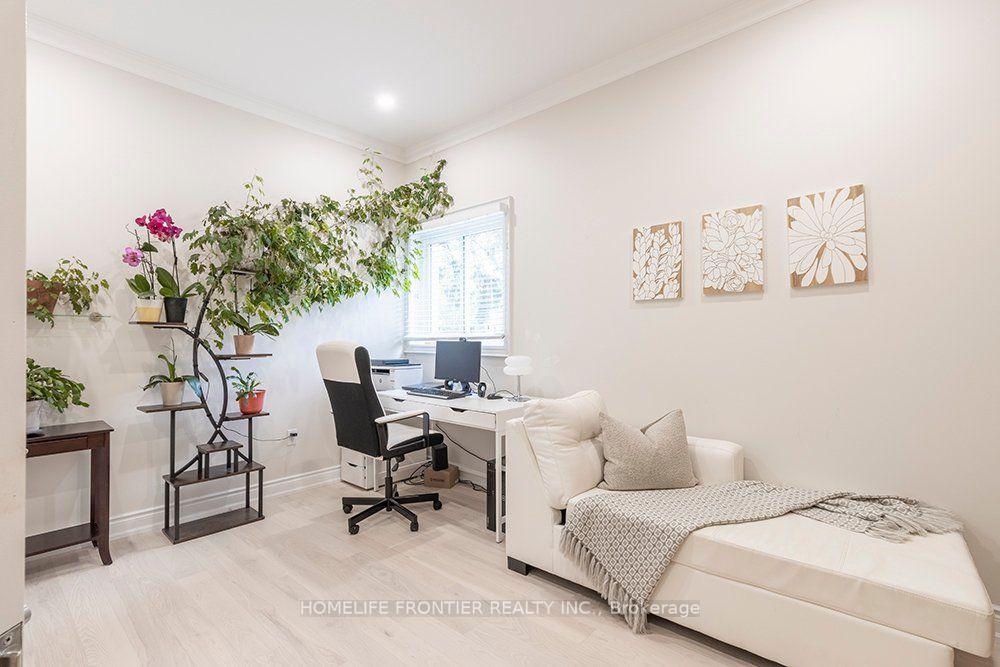Photo 24 of 32 Davidson Road, Aurora, Aurora Highlands — HOMEH