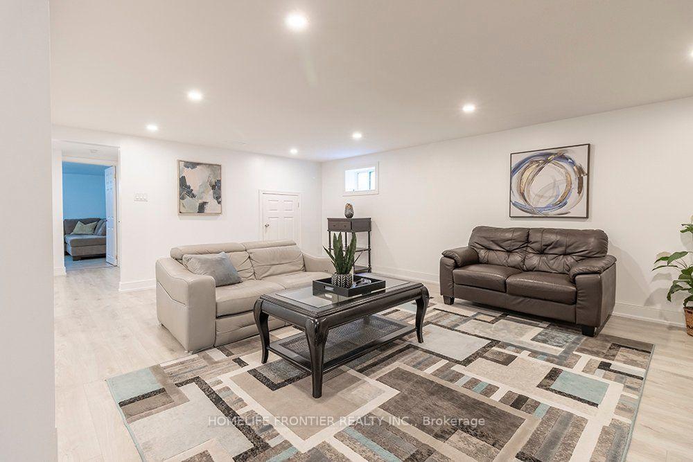 Photo 35 of 32 Davidson Road, Aurora, Aurora Highlands — HOMEH