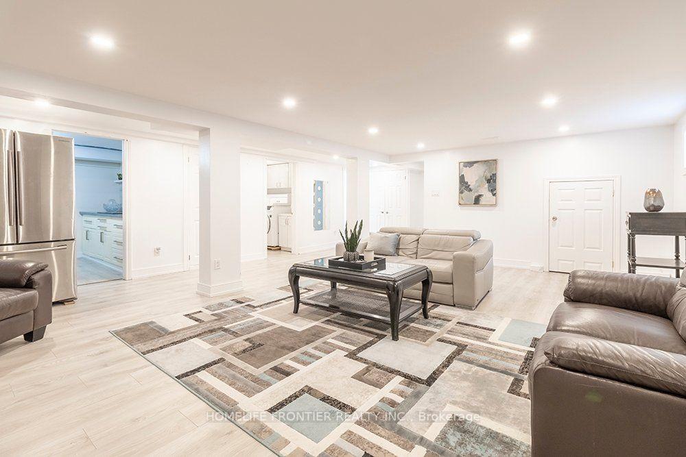 Photo 36 of 32 Davidson Road, Aurora, Aurora Highlands — HOMEH