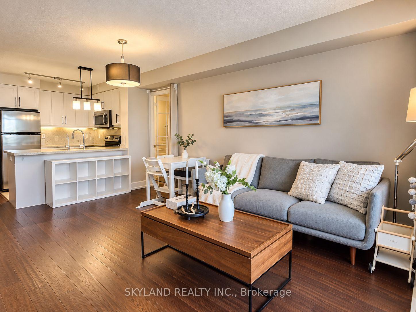 Photo 3 of Unit 415, 676 Sheppard Avenue E, North York, Bayview Village — HOMEH