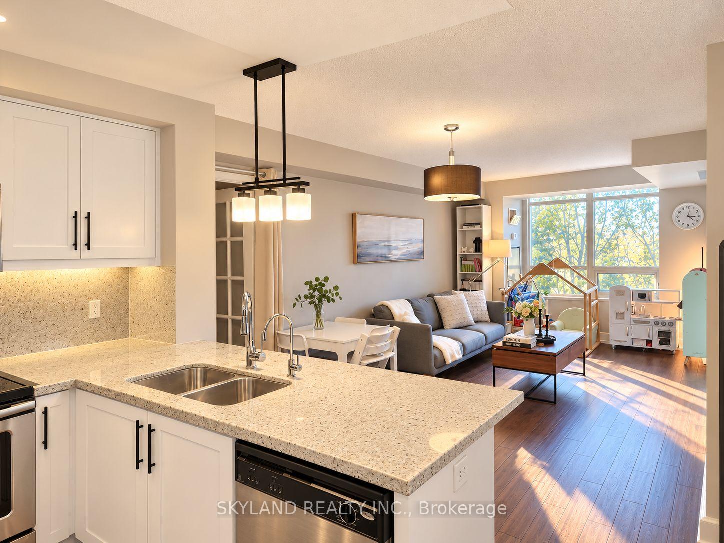 Photo 4 of Unit 415, 676 Sheppard Avenue E, North York, Bayview Village — HOMEH