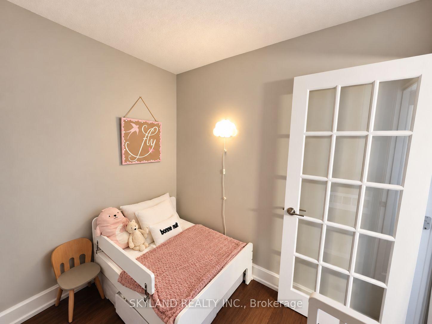 Photo 7 of Unit 415, 676 Sheppard Avenue E, North York, Bayview Village — HOMEH