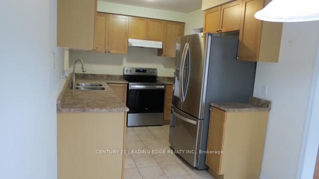 Photo 3 of 211 Weldon Road, Whitchurch-Stouffville, Stouffville — HOMEH
