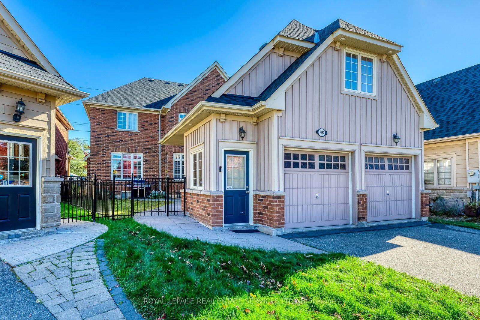 Photo 2 of 96 Thomas Street, Mississauga, Streetsville — HOMEH