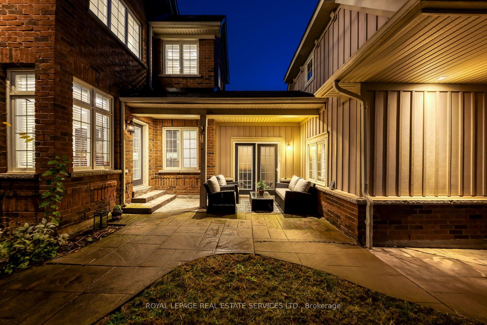 Photo 47 of 96 Thomas Street, Mississauga, Streetsville — HOMEH