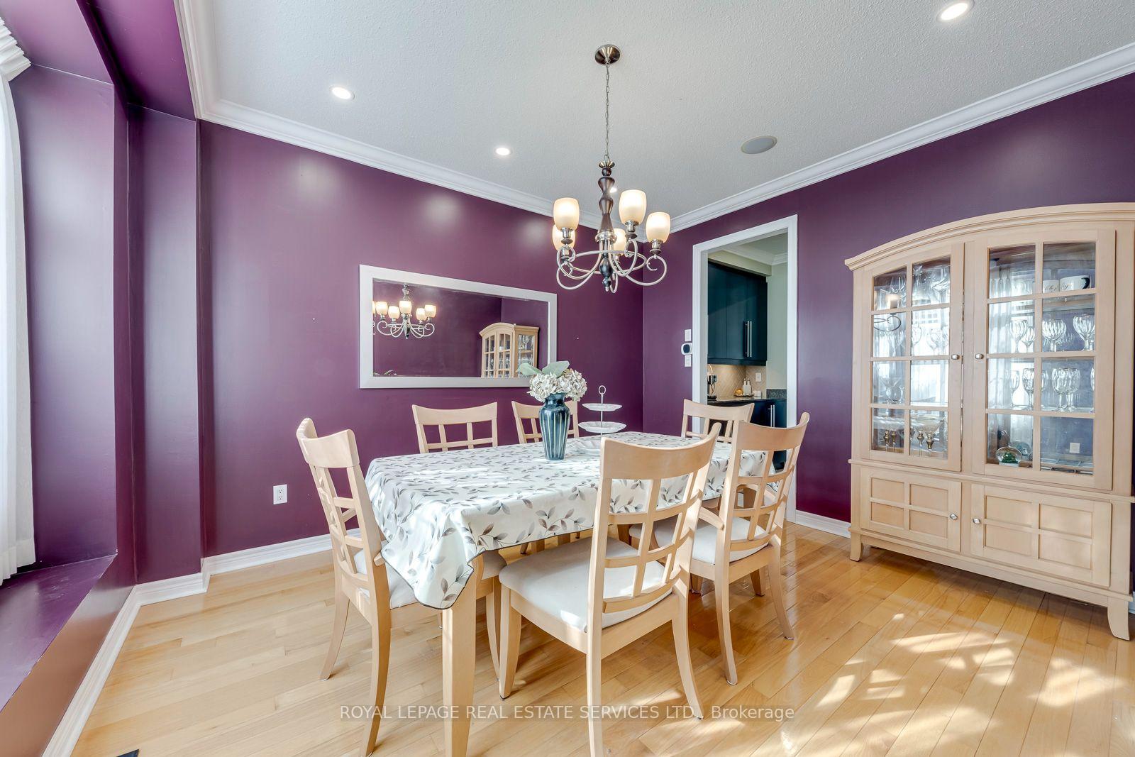 Photo 15 of 96 Thomas Street, Mississauga, Streetsville — HOMEH