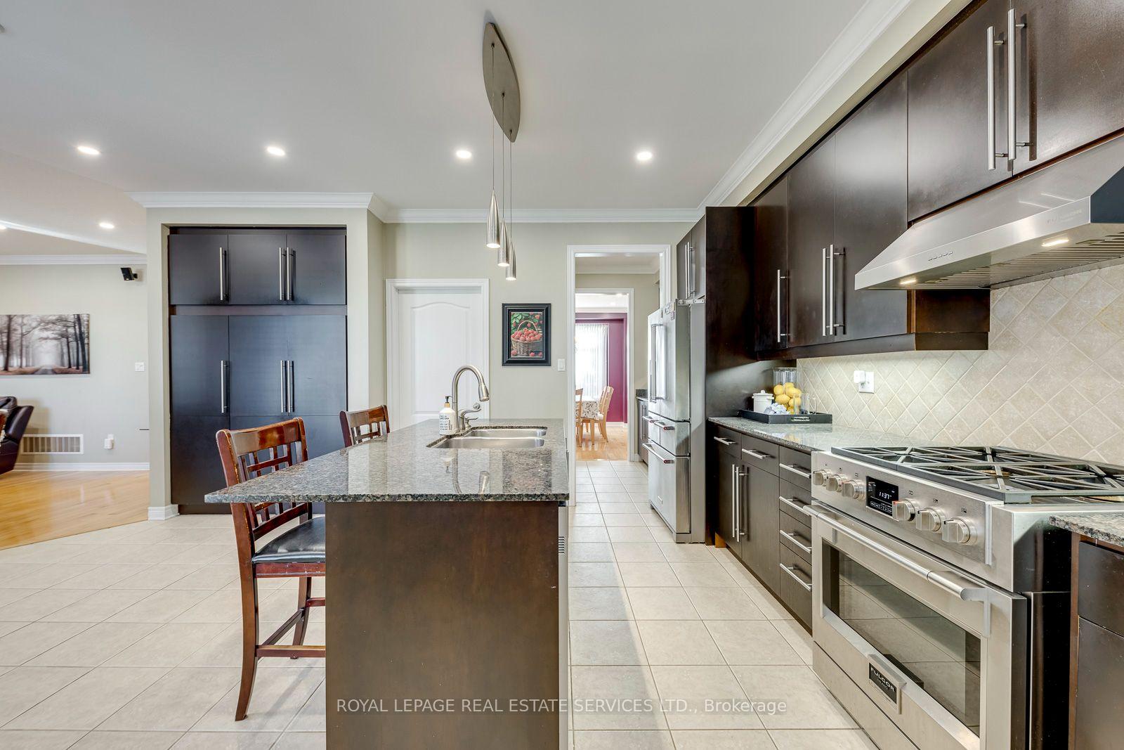 Photo 18 of 96 Thomas Street, Mississauga, Streetsville — HOMEH