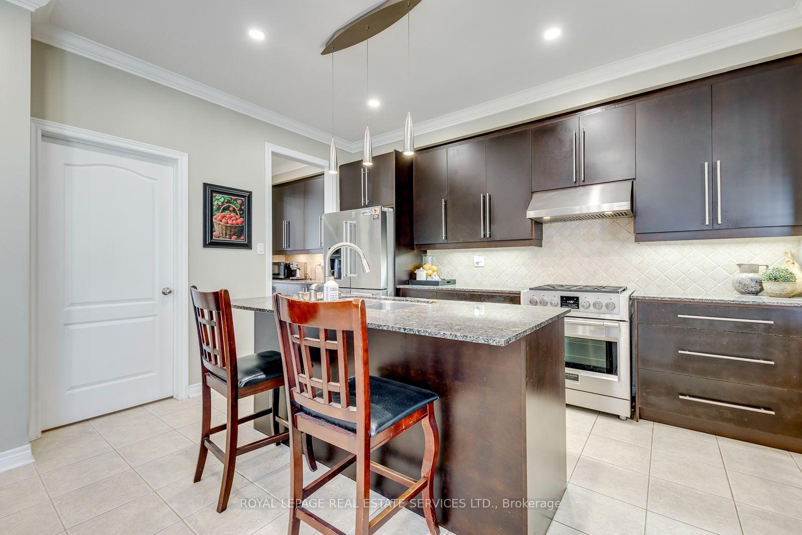 Photo 17 of 96 Thomas Street, Mississauga, Streetsville — HOMEH