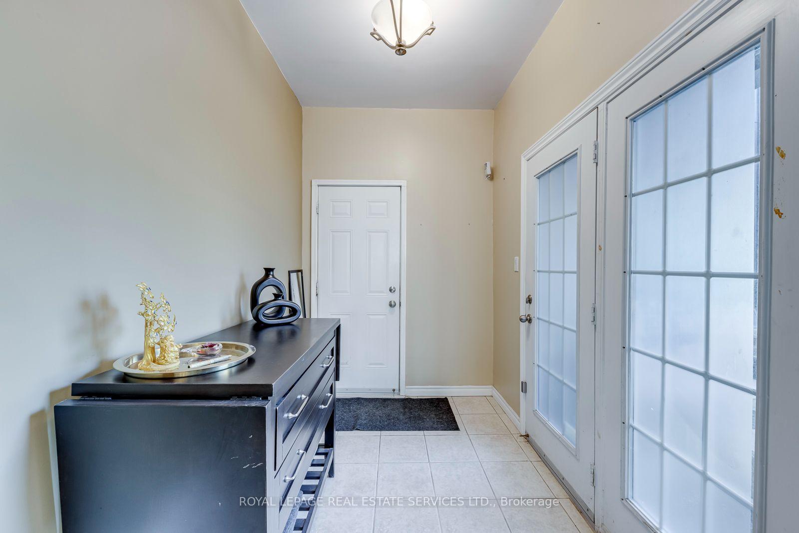 Photo 30 of 96 Thomas Street, Mississauga, Streetsville — HOMEH