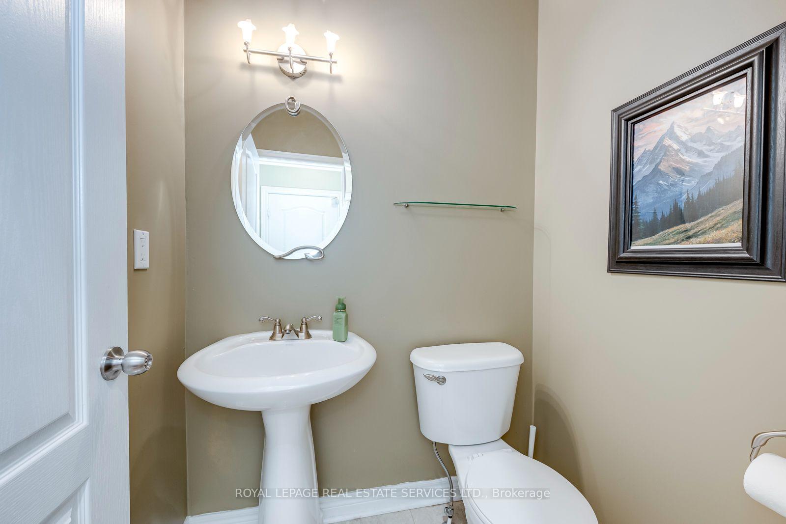 Photo 32 of 96 Thomas Street, Mississauga, Streetsville — HOMEH