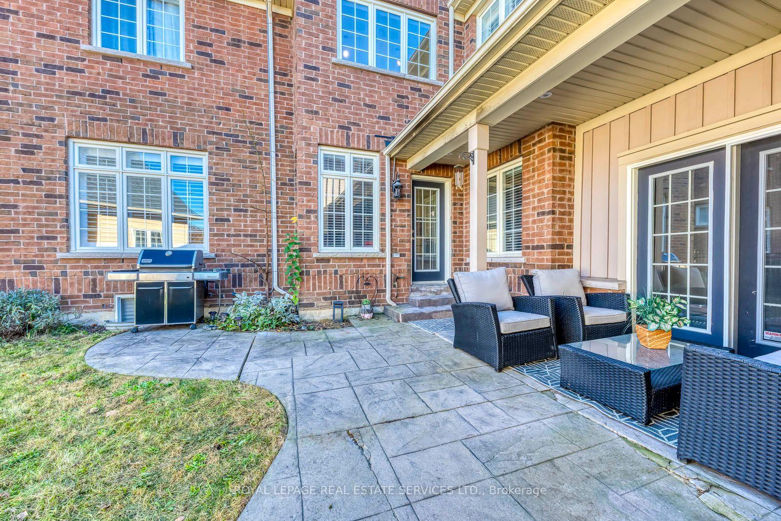 Photo 45 of 96 Thomas Street, Mississauga, Streetsville — HOMEH