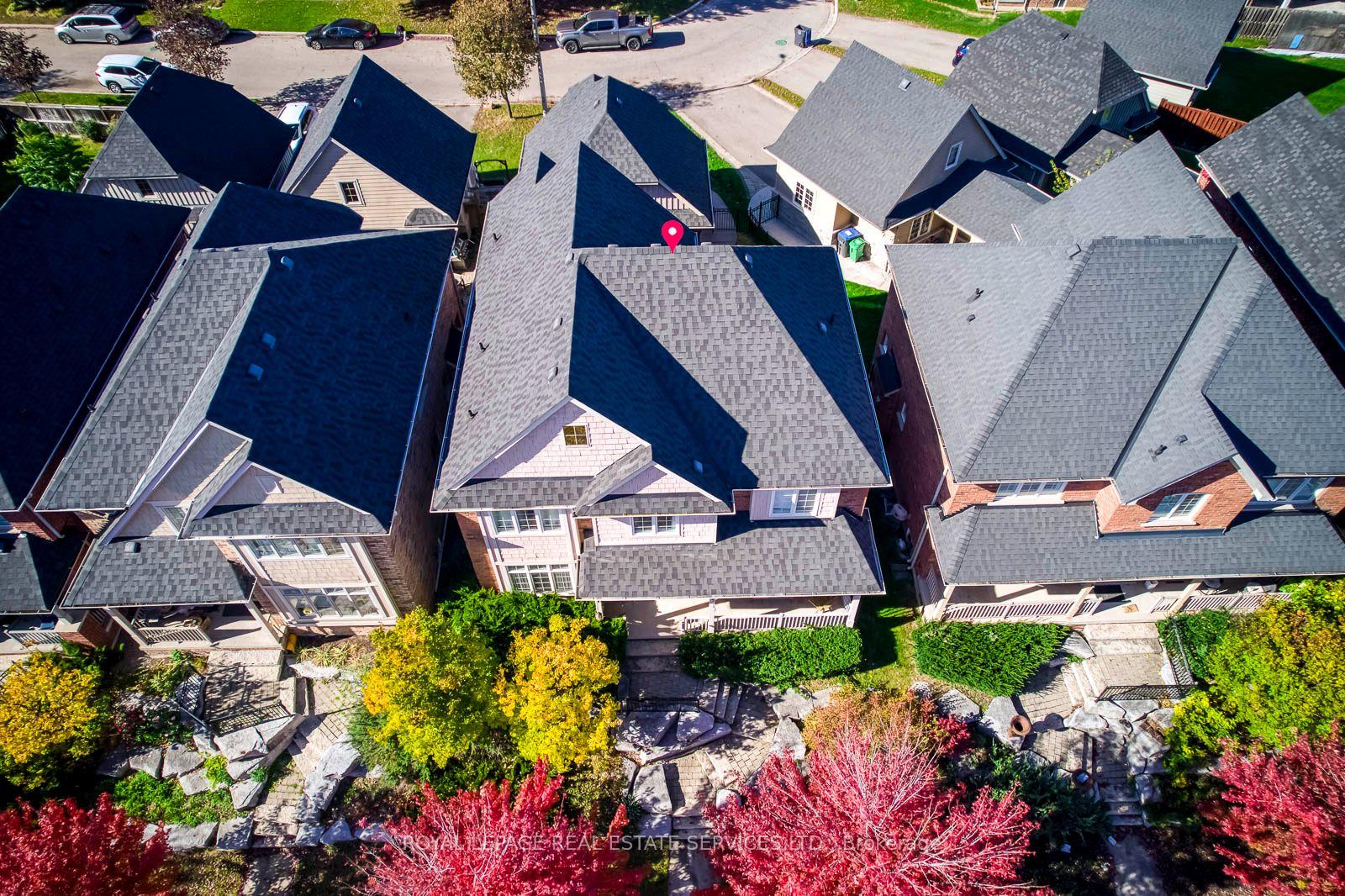 Photo 3 of 96 Thomas Street, Mississauga, Streetsville — HOMEH