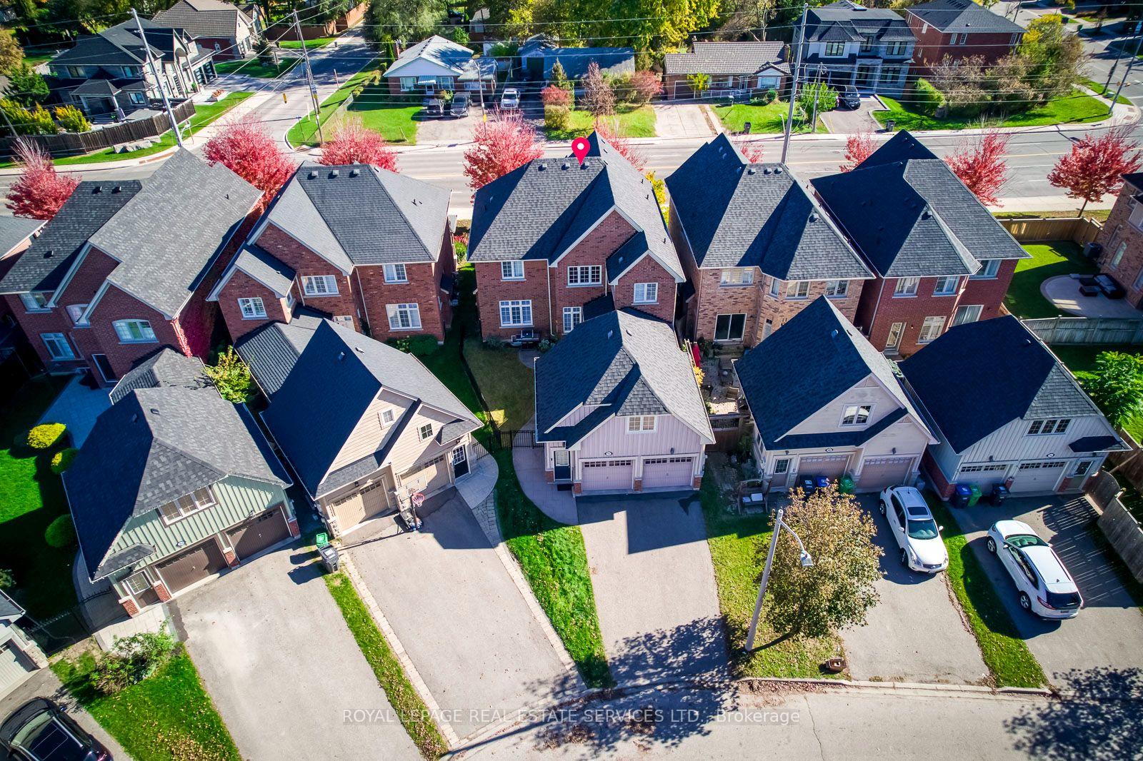 Photo 4 of 96 Thomas Street, Mississauga, Streetsville — HOMEH
