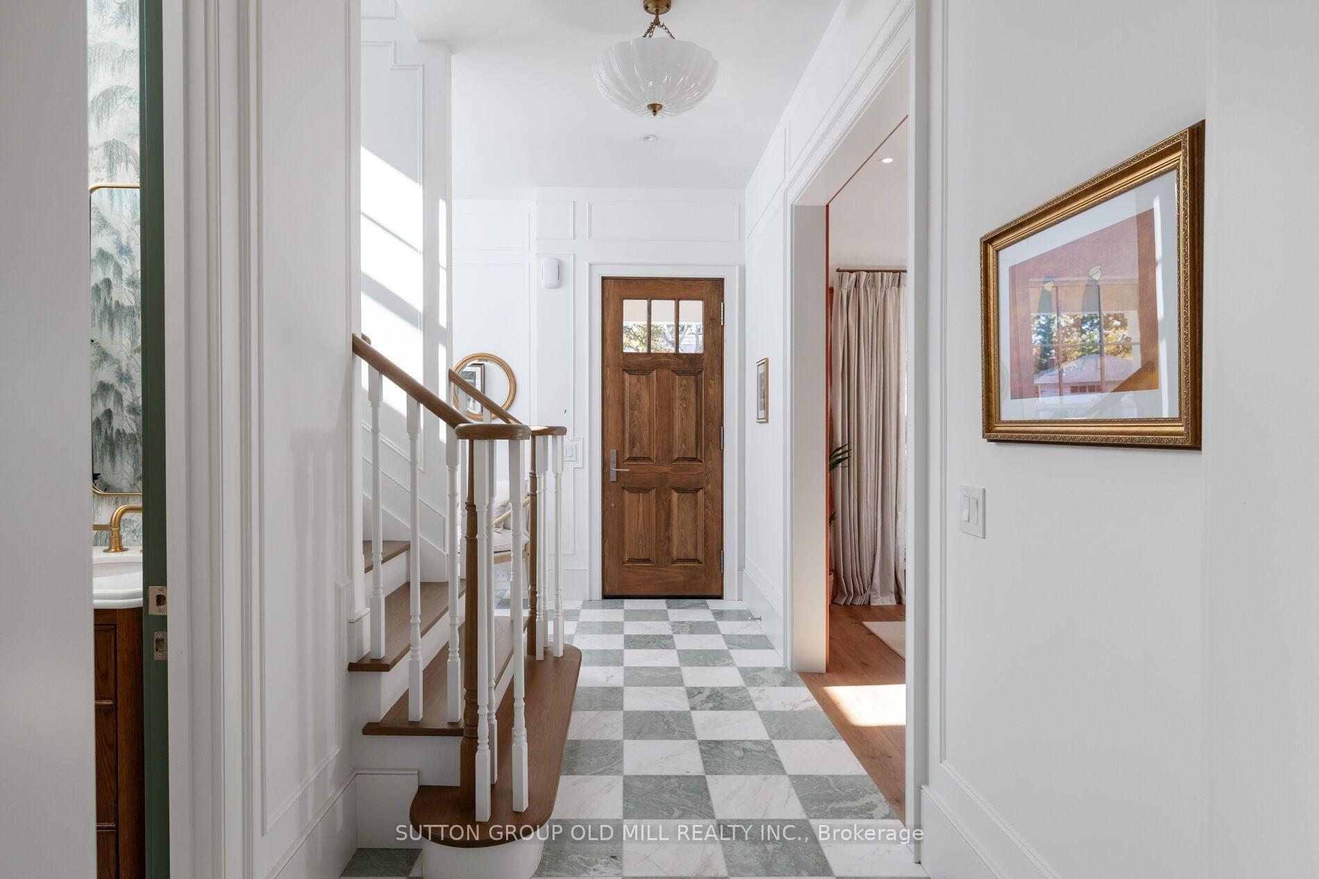 Photo 6 of 25 Beaucourt Road, Etobicoke, Stonegate-Queensway — HOMEH