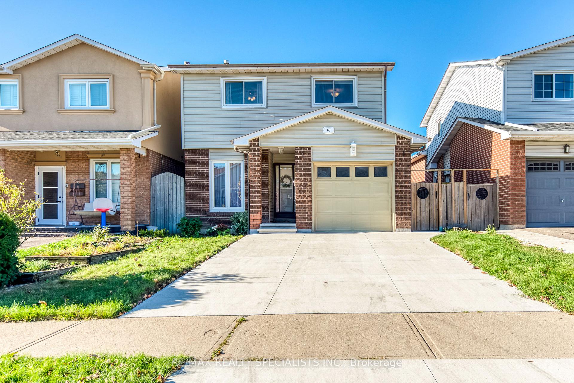 Photo 1 of 69 Winterfold Drive, Brampton, Madoc — HOMEH