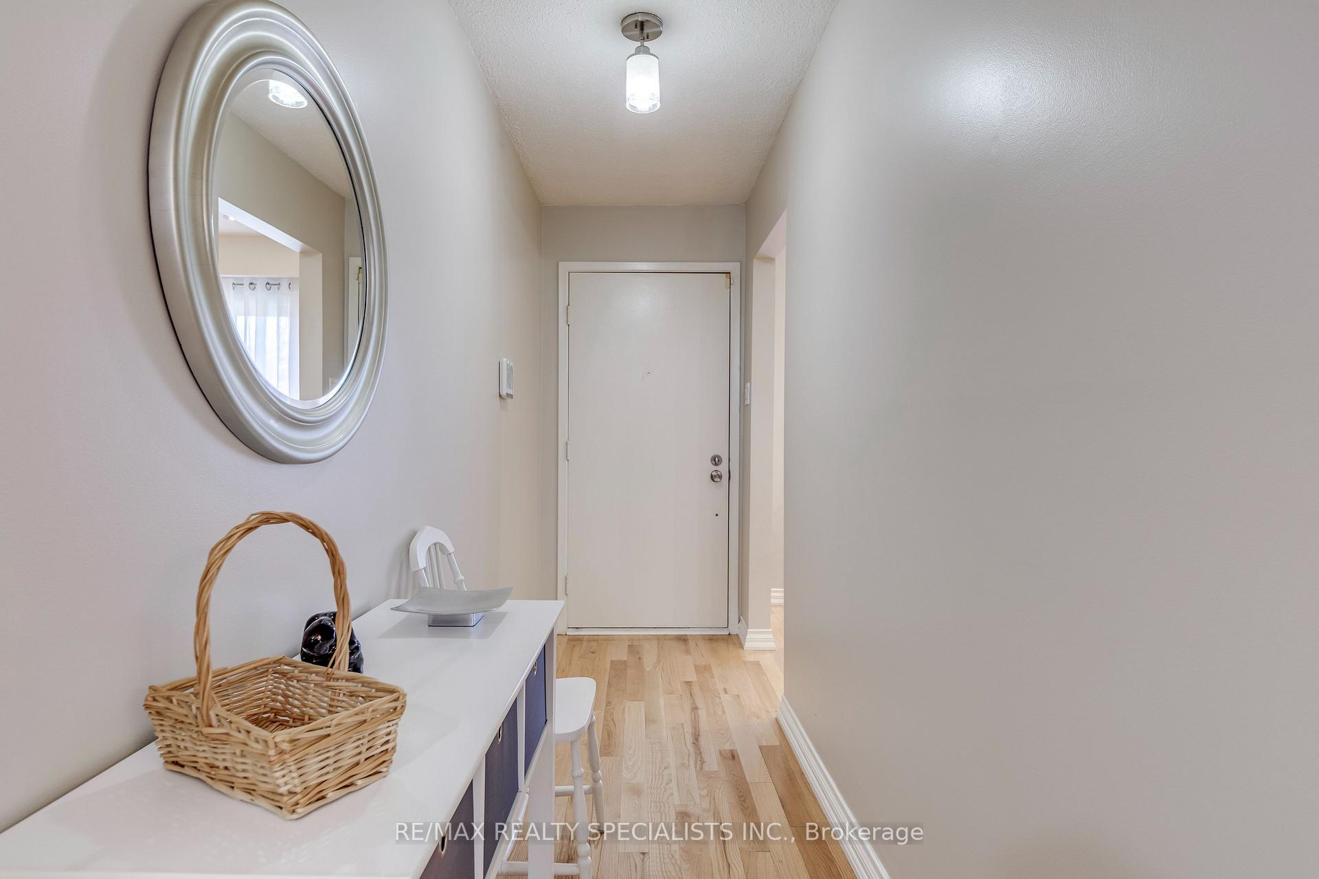 Photo 6 of 69 Winterfold Drive, Brampton, Madoc — HOMEH