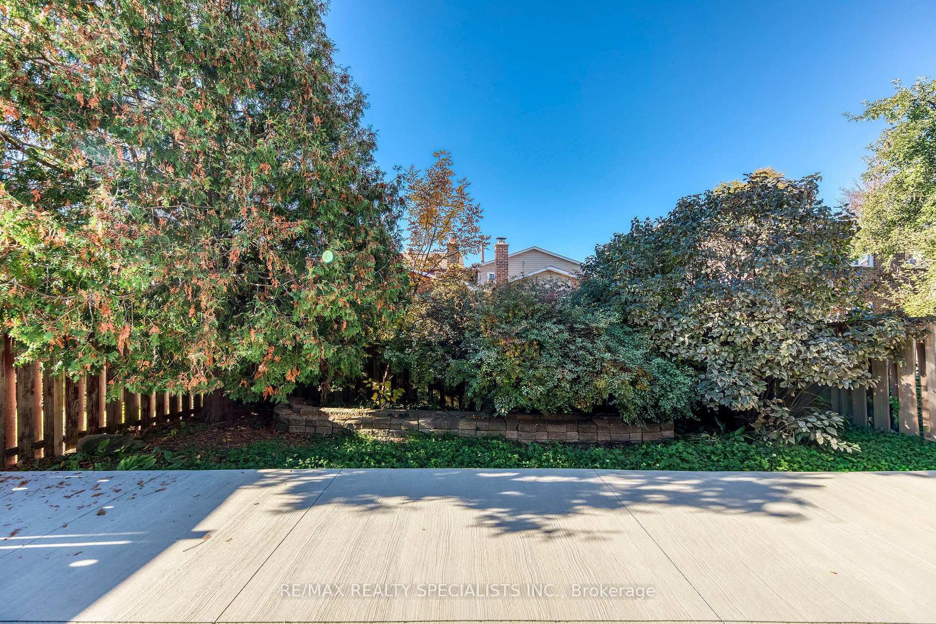 Photo 41 of 69 Winterfold Drive, Brampton, Madoc — HOMEH