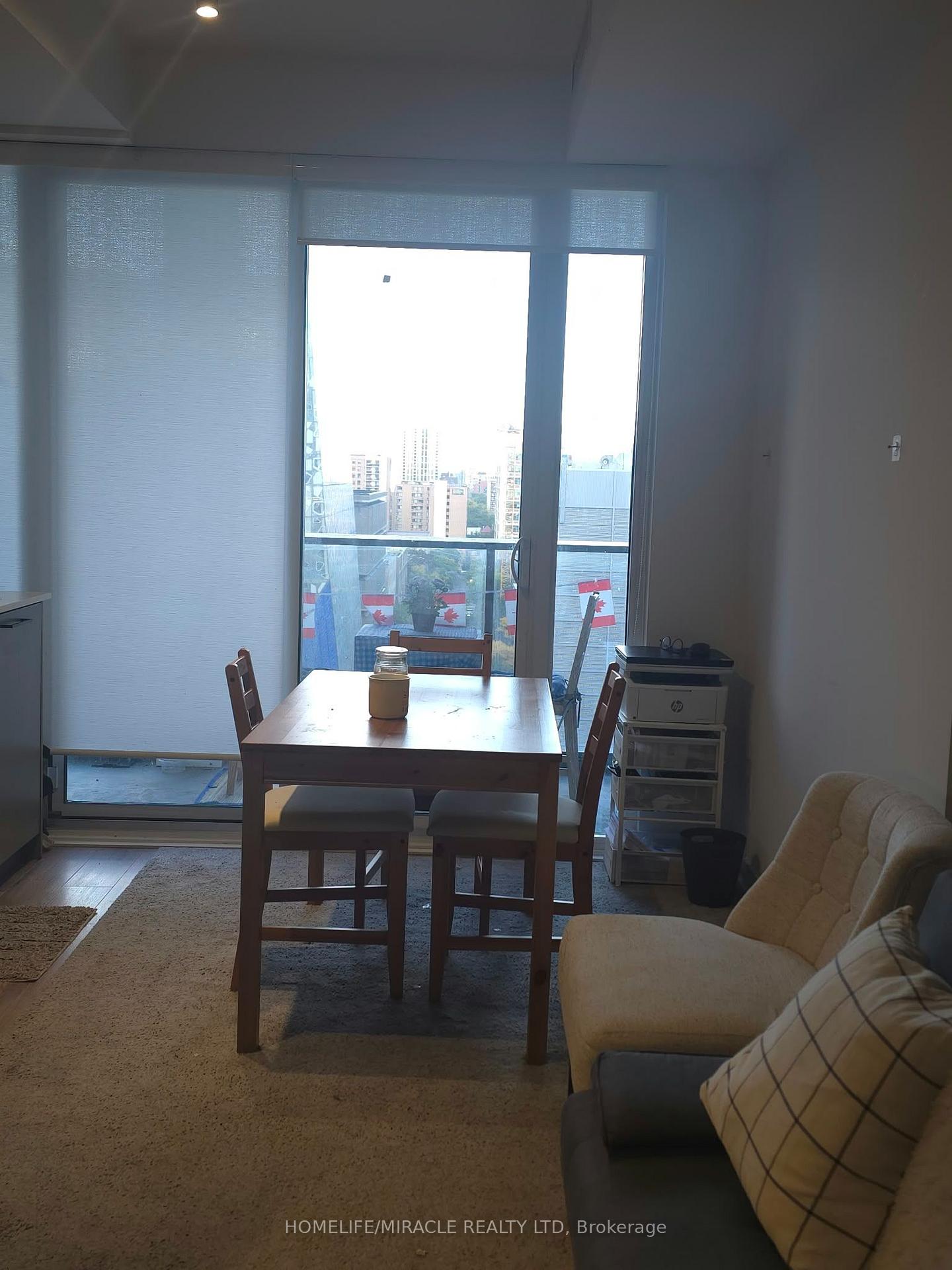 Photo 5 of Unit 918, 20 Edward Street, Toronto, Bay Street Corridor — HOMEH