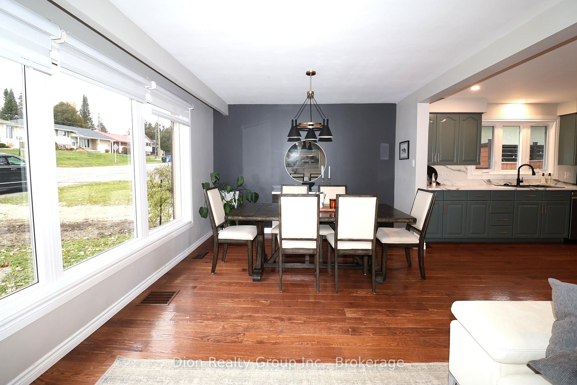 Photo 5 of 25 Harding Avenue, Kirkland Lake — HOMEH