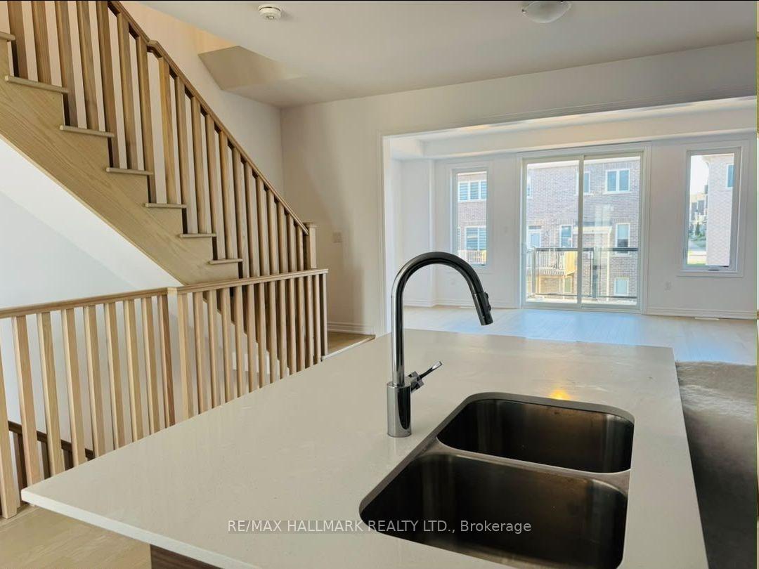 Photo 3 of 3561 Post Road, Oakville, Rural Oakville — HOMEH
