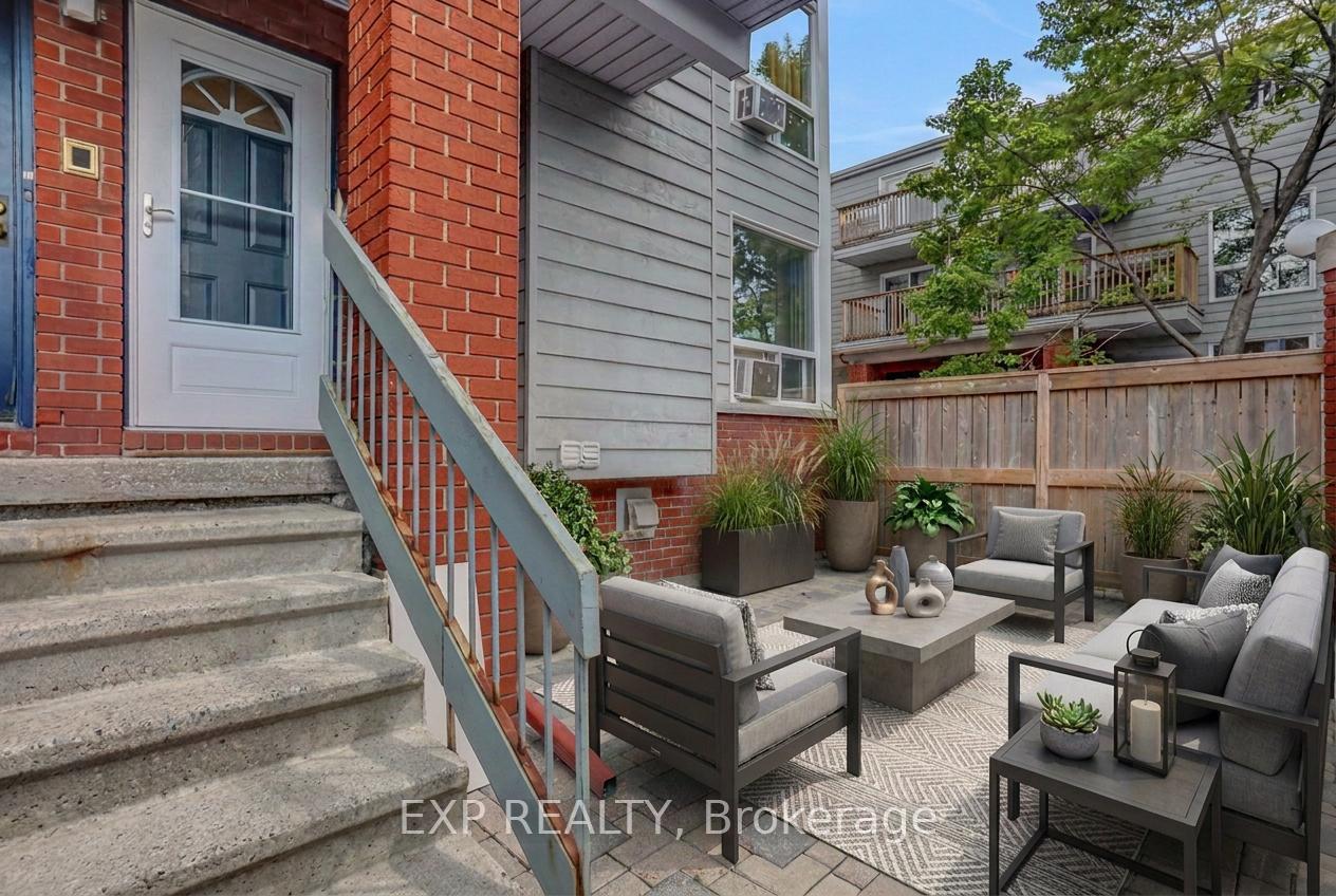 Front of Unit F, 20 Hart Avenue