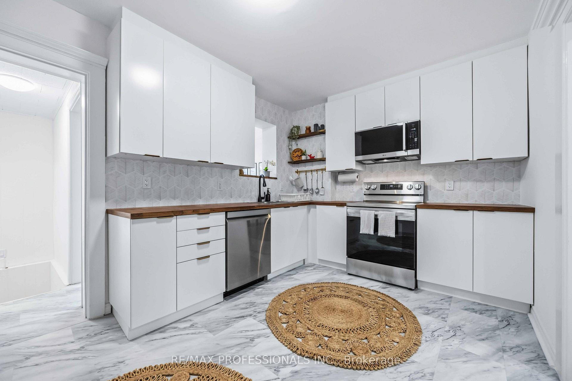 Photo 35 of 11 Bryant Avenue, Toronto, Crescent Town — HOMEH