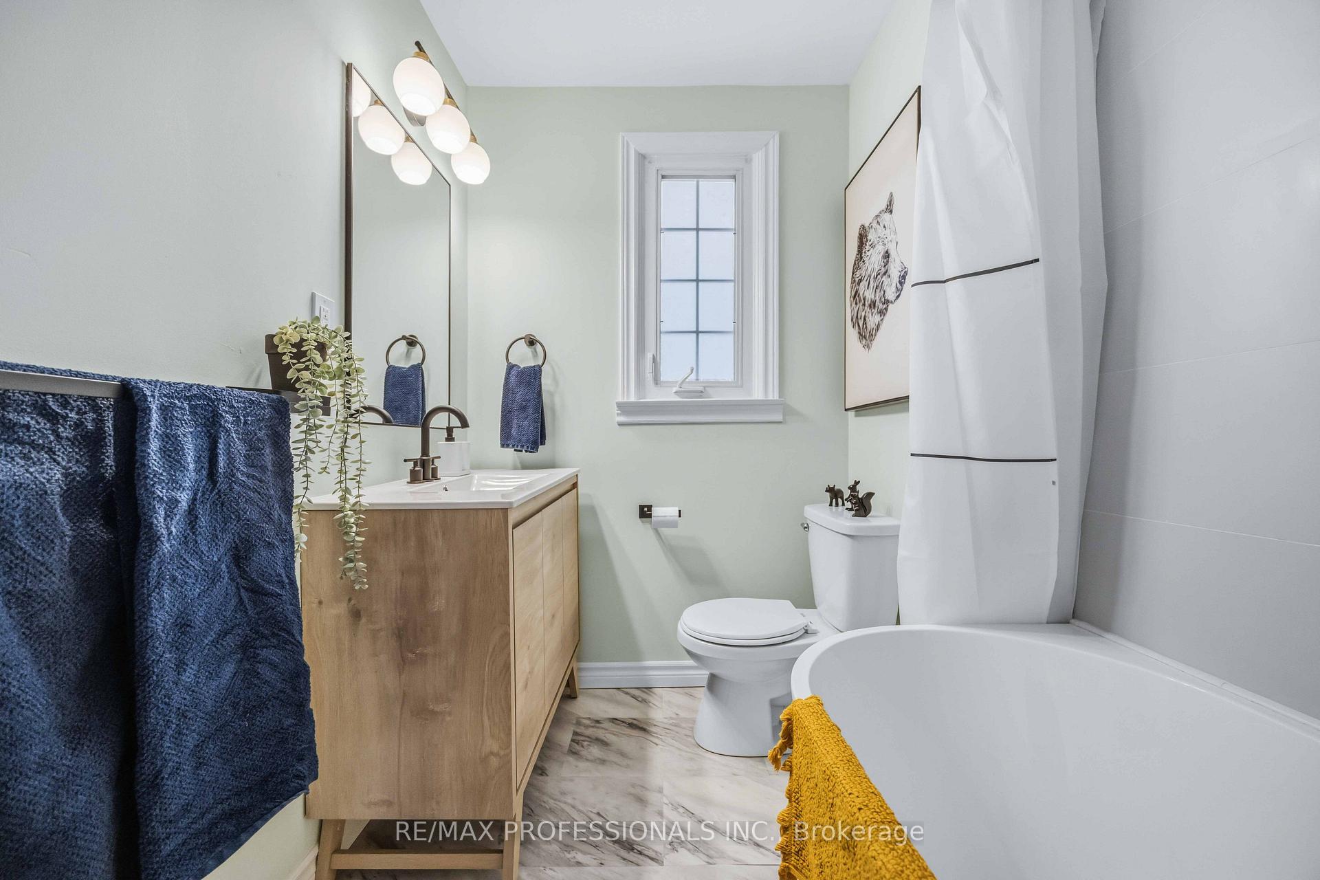 Photo 45 of 11 Bryant Avenue, Toronto, Crescent Town — HOMEH