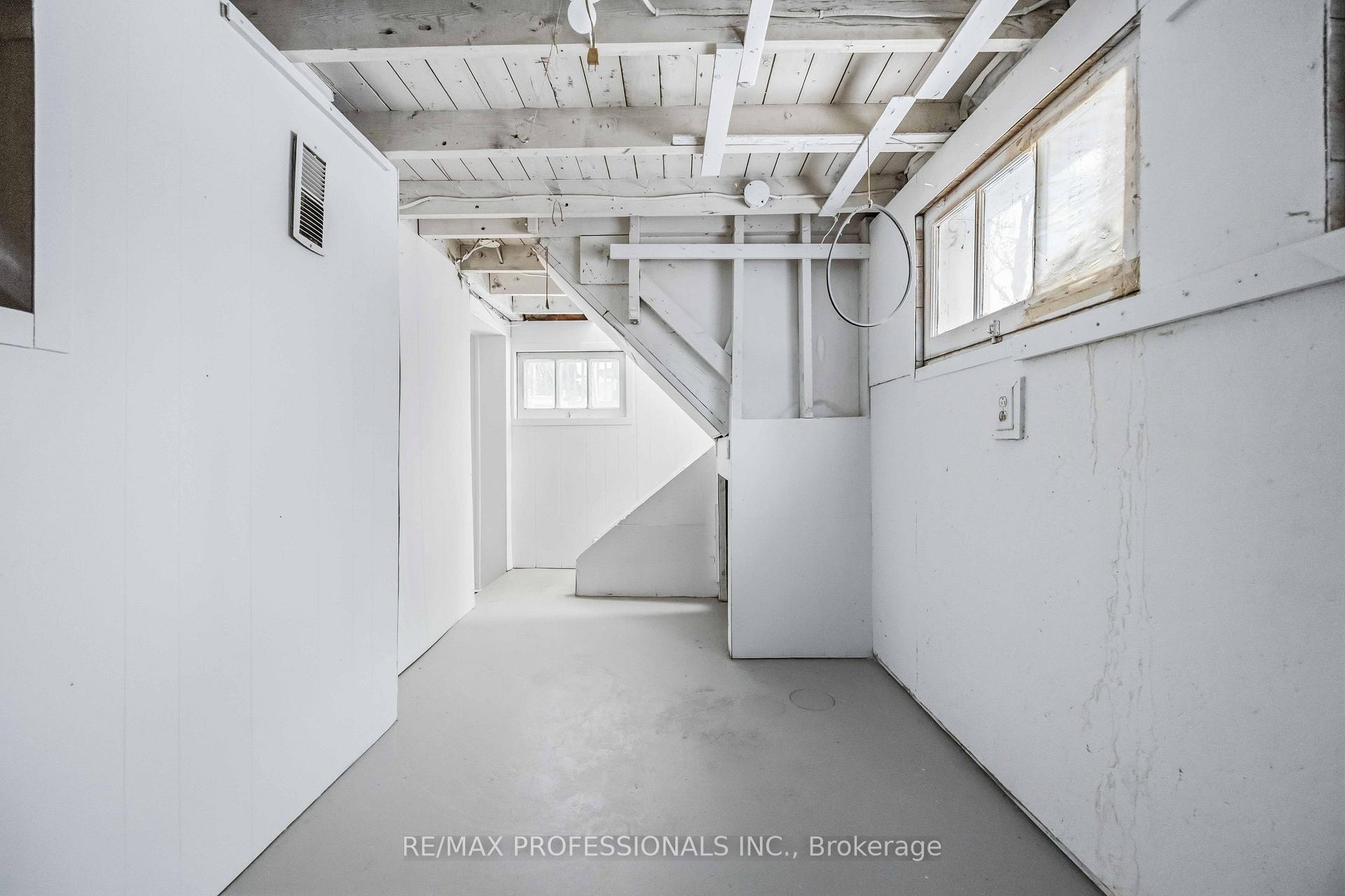 Photo 50 of 11 Bryant Avenue, Toronto, Crescent Town — HOMEH