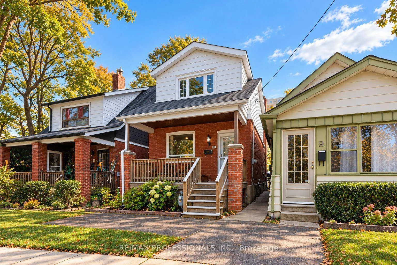 Photo 4 of 11 Bryant Avenue, Toronto, Crescent Town — HOMEH