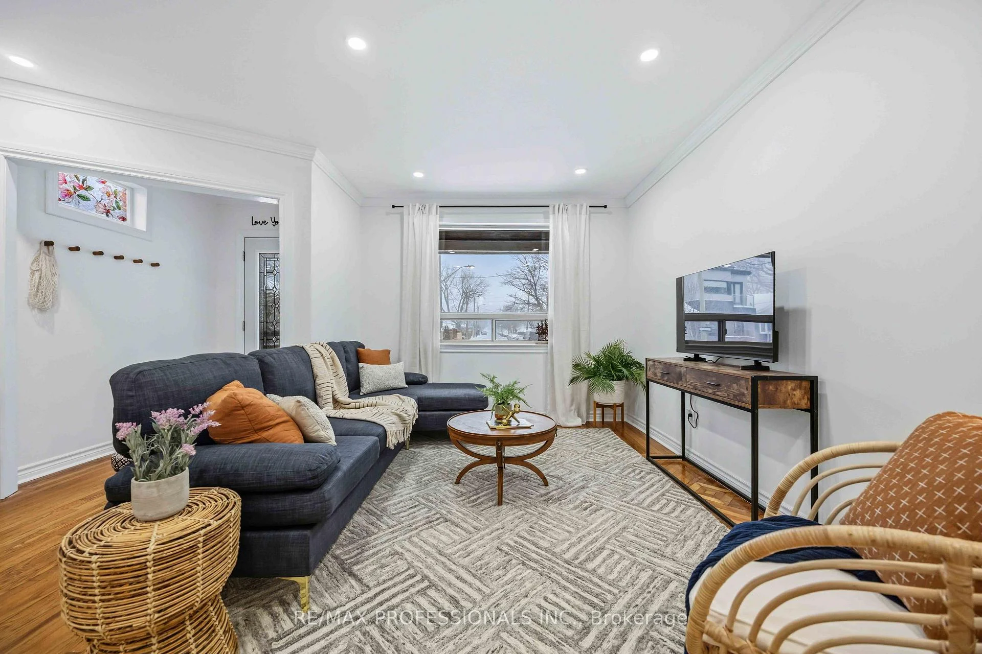 Photo 33 of 11 Bryant Avenue, Toronto, Crescent Town — HOMEH