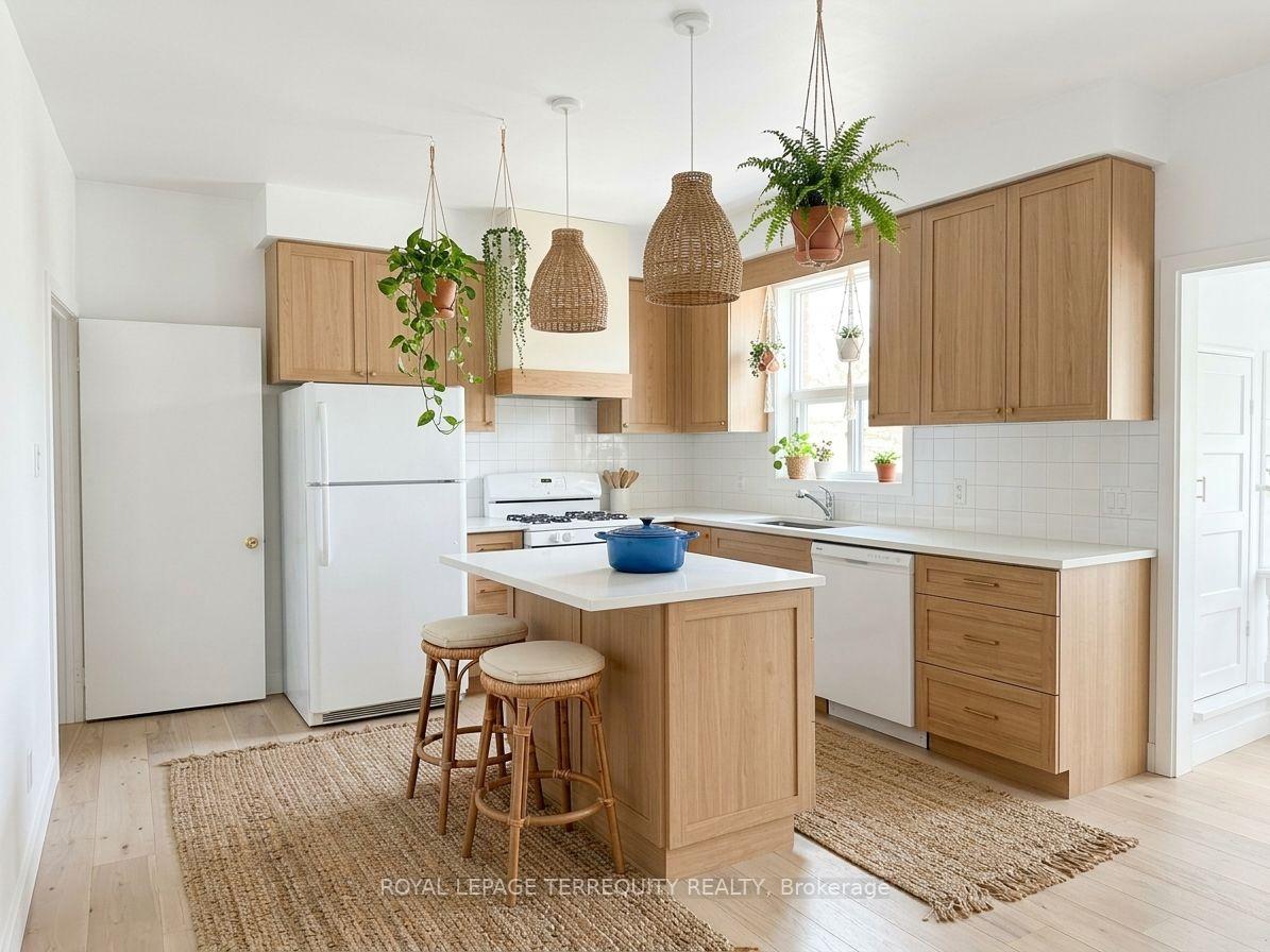 Photo 12 of 831 Shaw Street, Toronto, Dovercourt-Wallace Emerson-Junction — HOMEH