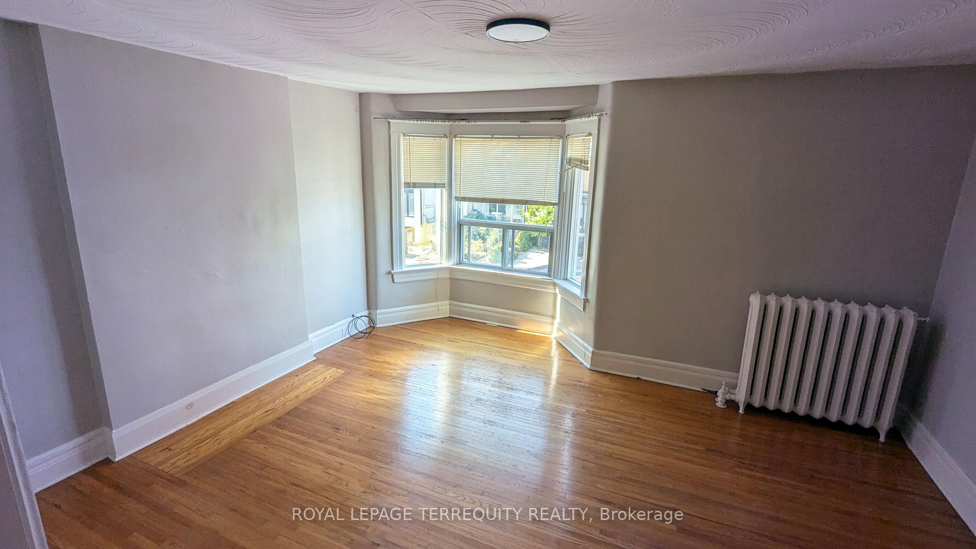 Photo 19 of 831 Shaw Street, Toronto, Dovercourt-Wallace Emerson-Junction — HOMEH
