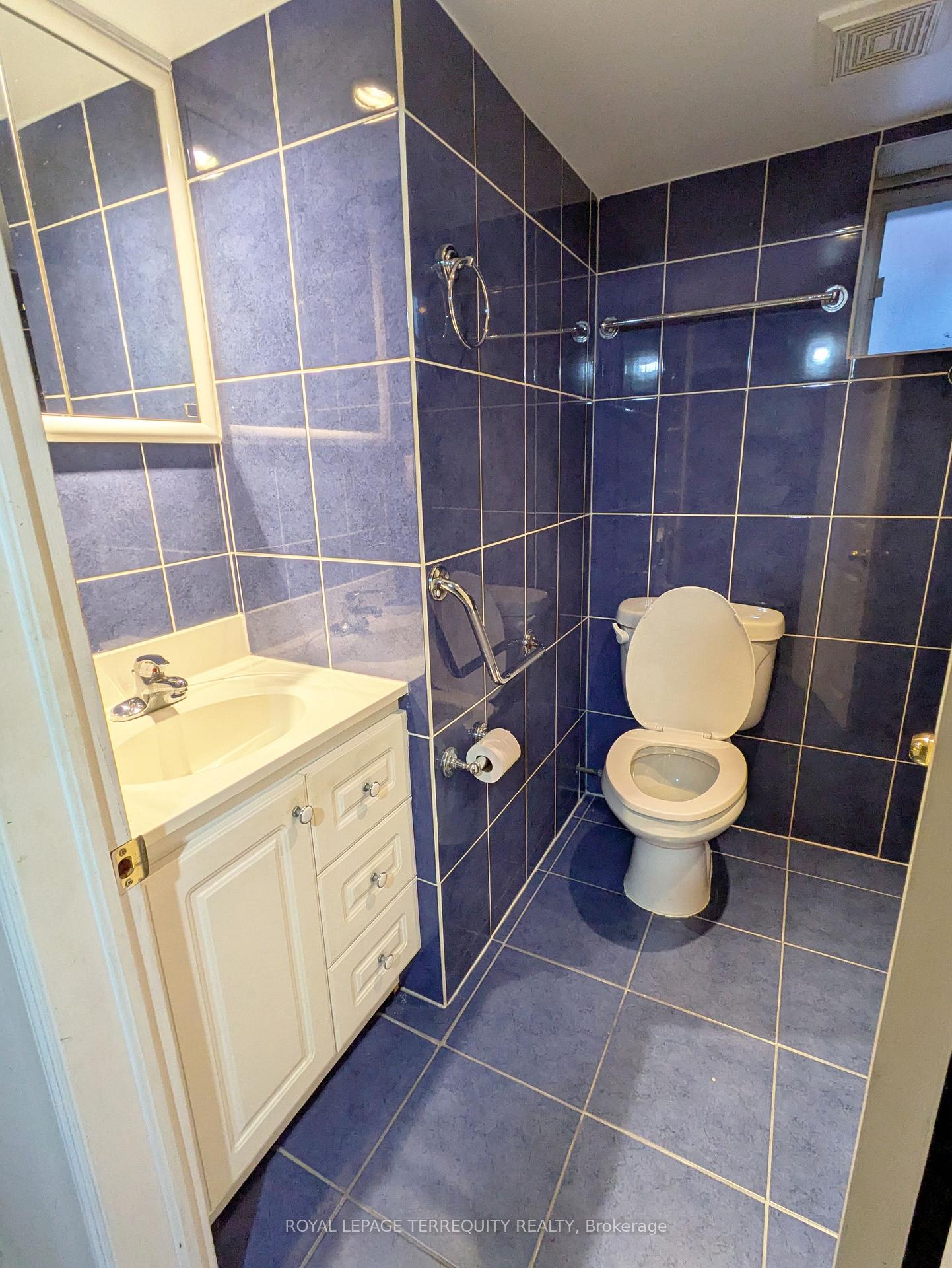 Photo 49 of 831 Shaw Street, Toronto, Dovercourt-Wallace Emerson-Junction — HOMEH