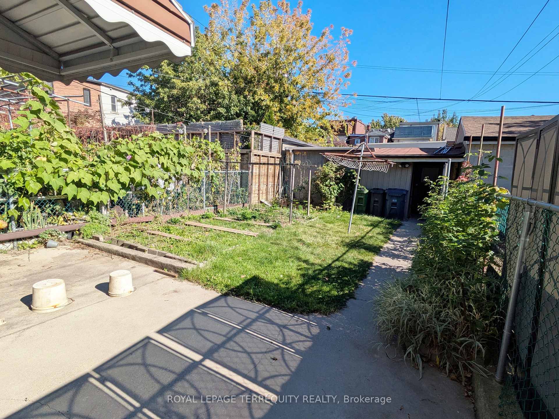 Photo 53 of 831 Shaw Street, Toronto, Dovercourt-Wallace Emerson-Junction — HOMEH