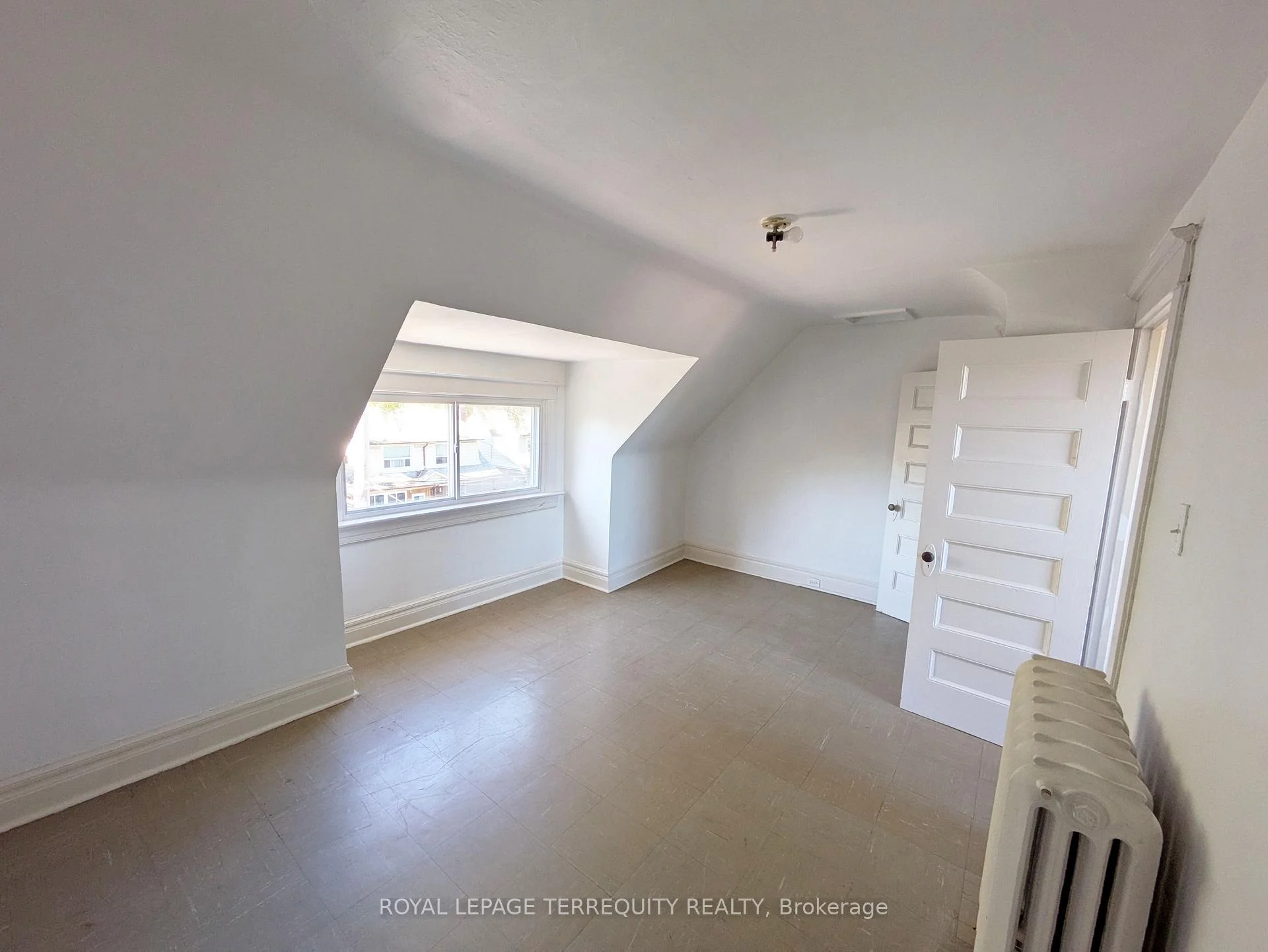 Photo 28 of 831 Shaw Street, Toronto, Dovercourt-Wallace Emerson-Junction — HOMEH