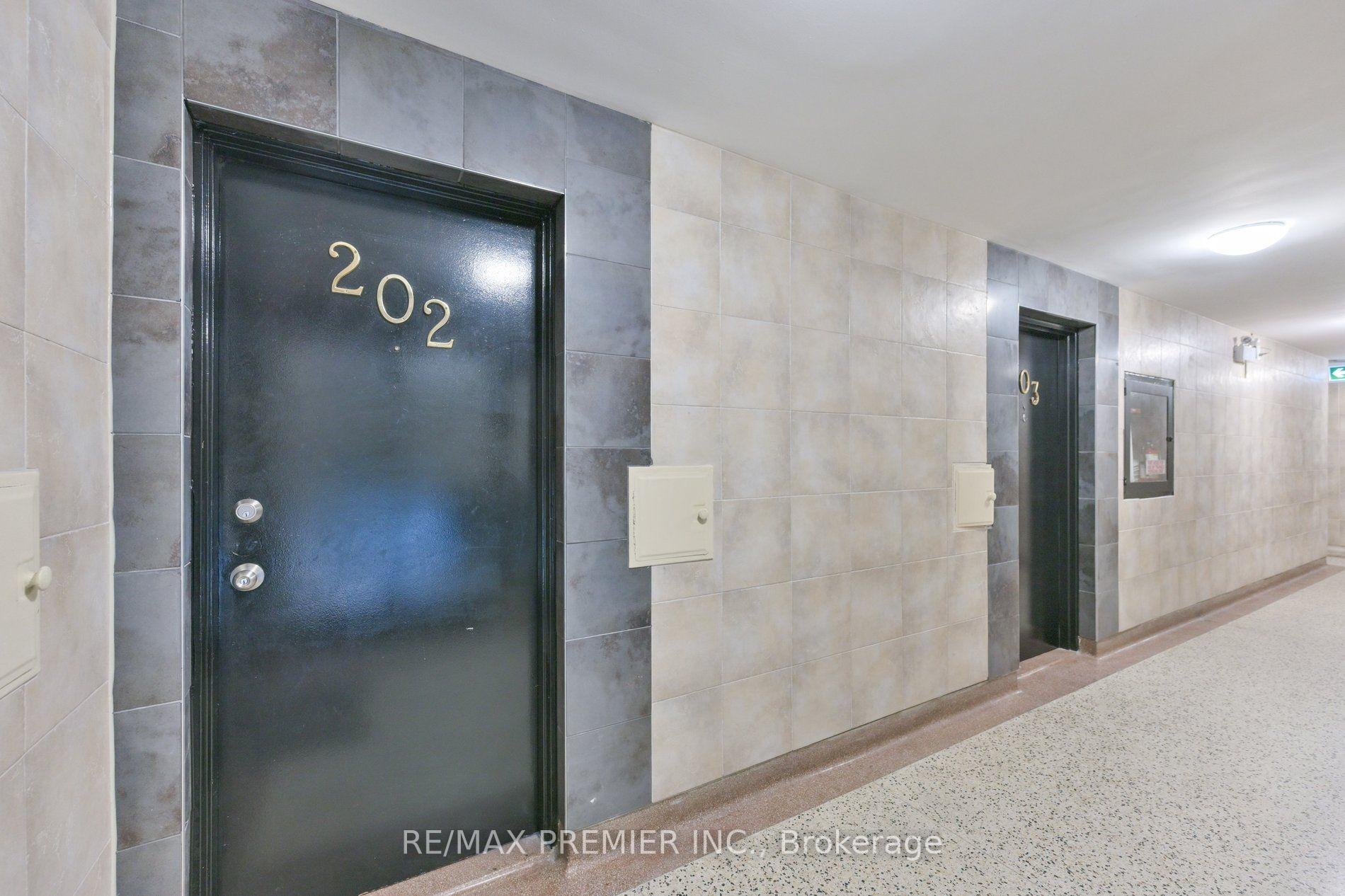 Photo 2 of Unit 202, 10 Ellison Avenue, North York, Clanton Park — HOMEH