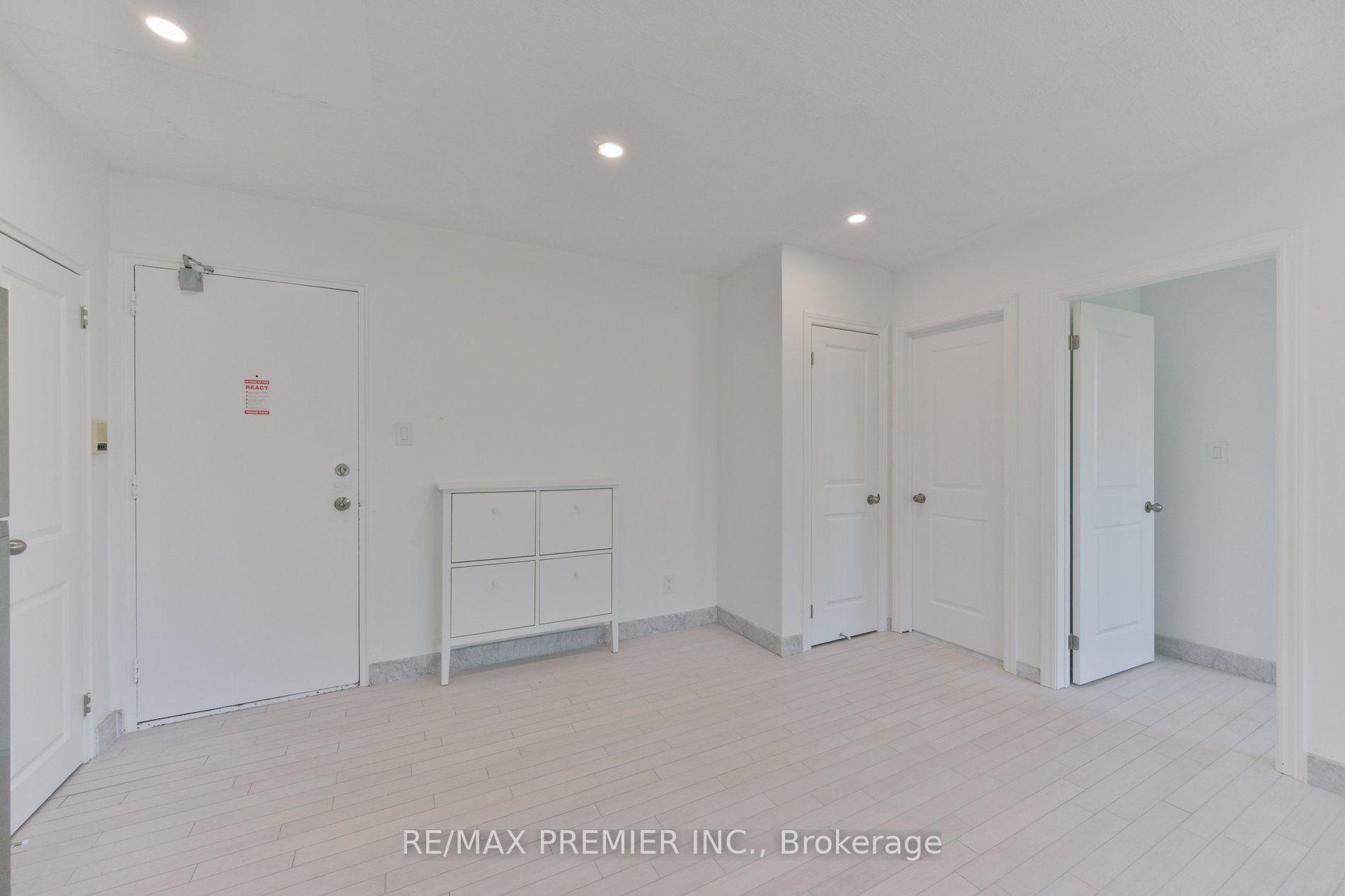 Photo 3 of Unit 202, 10 Ellison Avenue, North York, Clanton Park — HOMEH