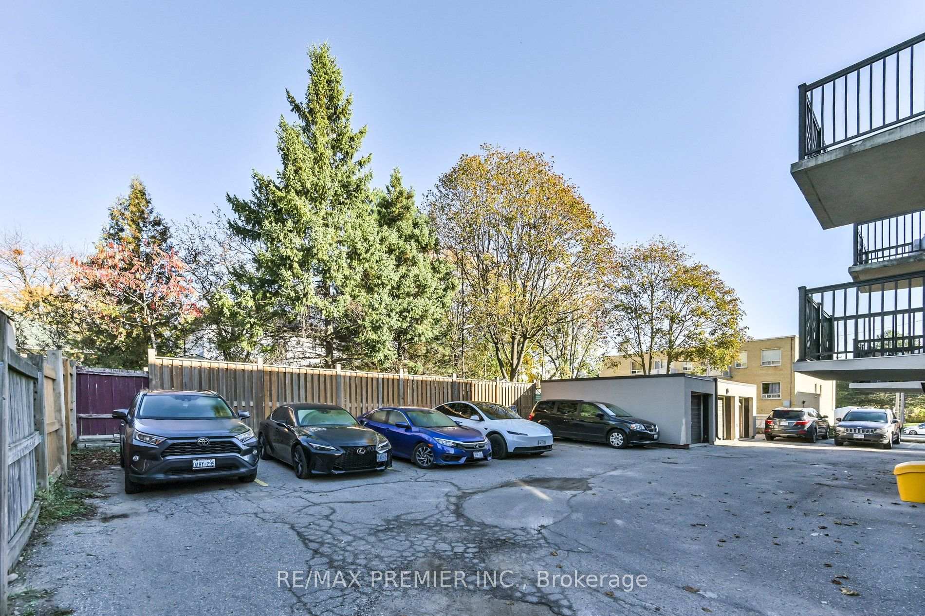 Photo 11 of Unit 202, 10 Ellison Avenue, North York, Clanton Park — HOMEH
