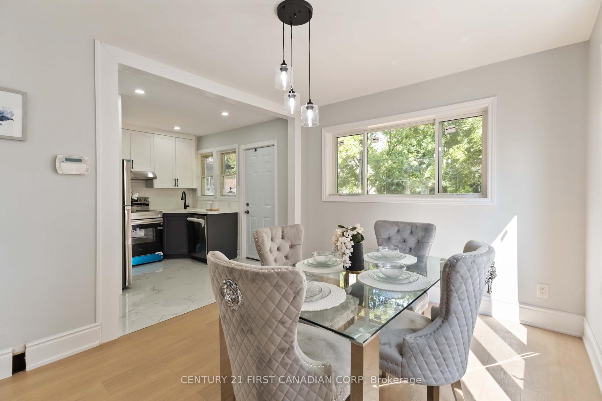 Photo 8 of 122 Windsor Crescent, London, South F — HOMEH