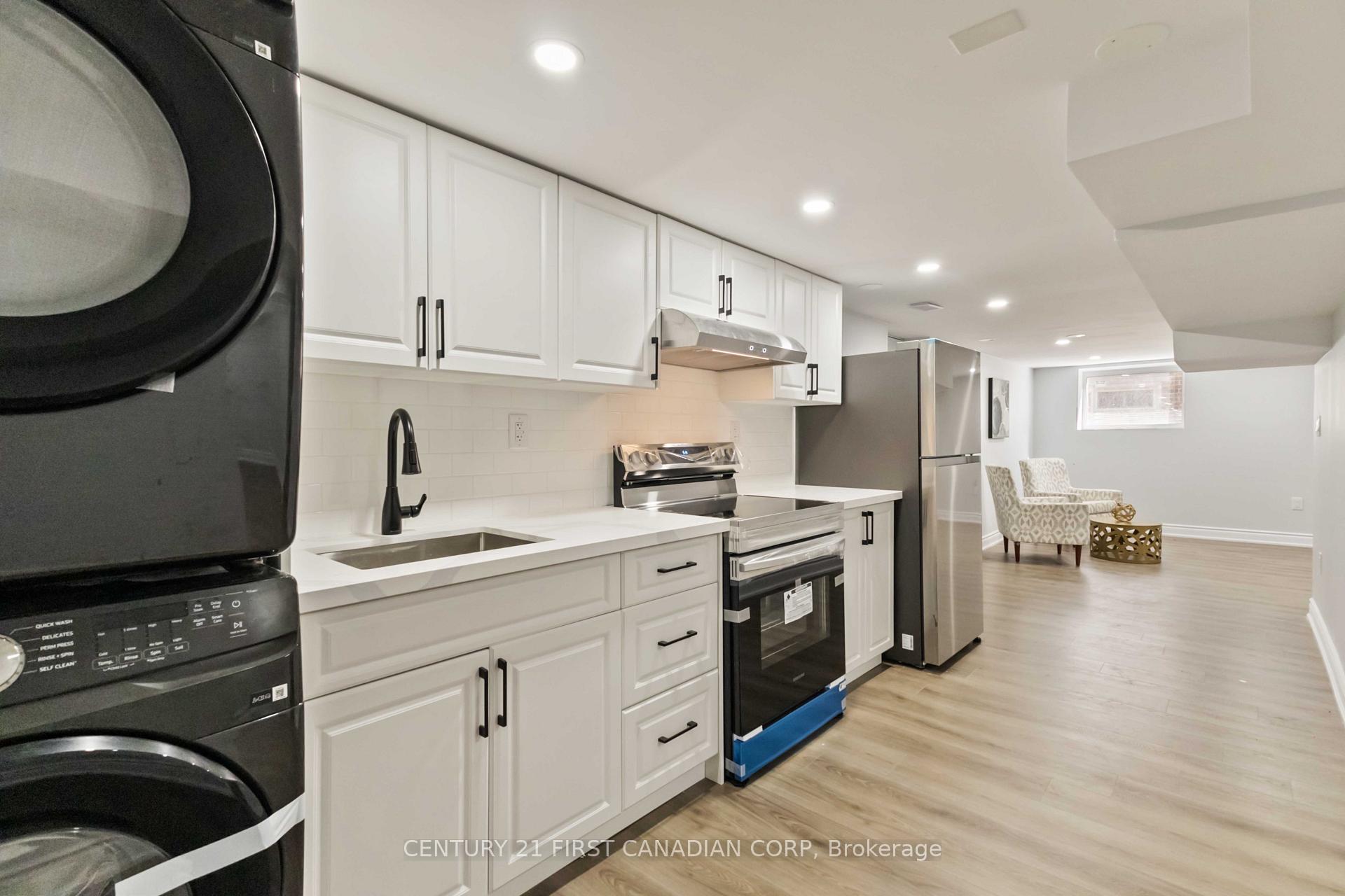 Photo 22 of 122 Windsor Crescent, London, South F — HOMEH