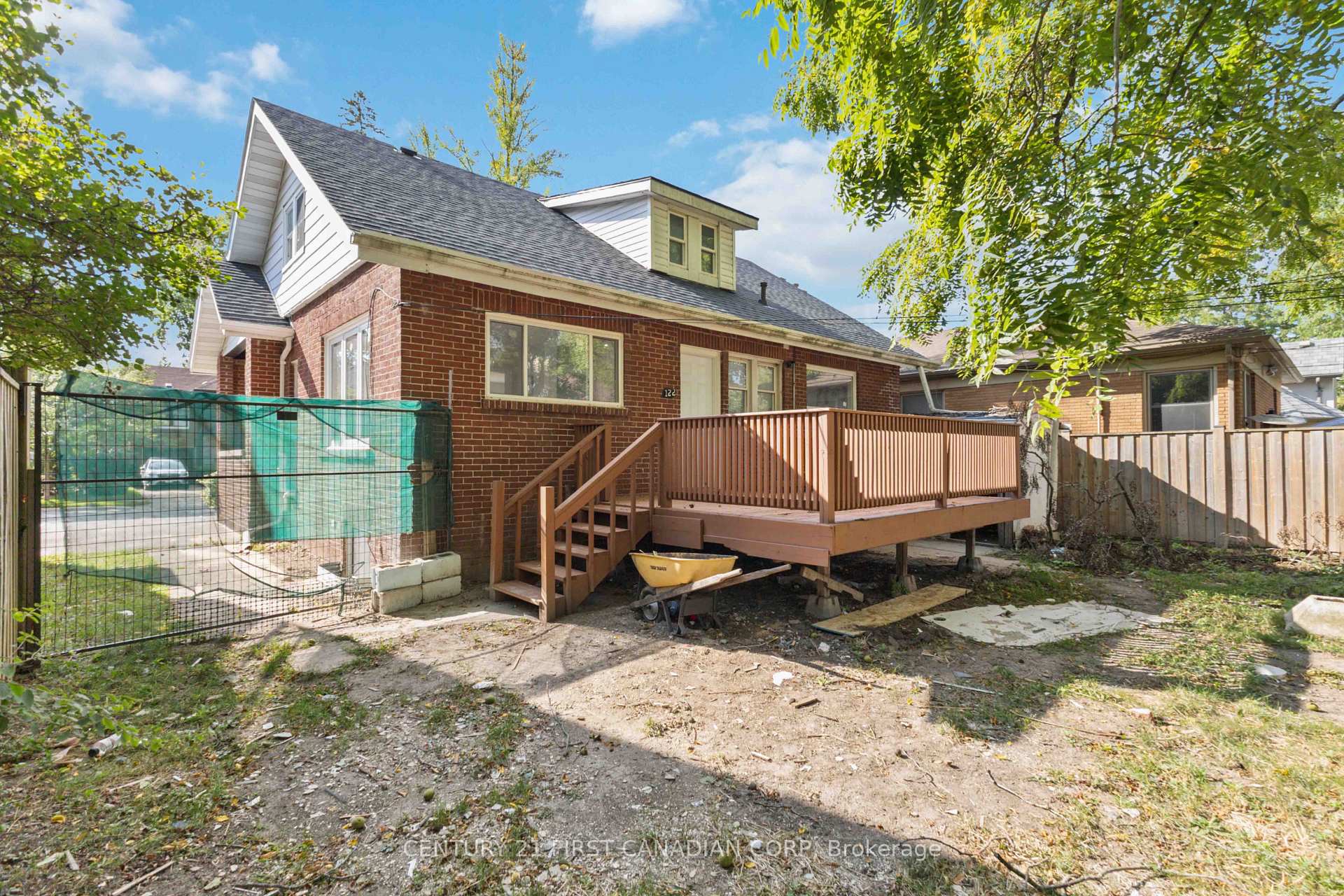 Photo 29 of 122 Windsor Crescent, London, South F — HOMEH